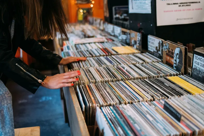 Flesh and Blood Crate Diggers: The Human Networks Outrunning the Algorithm